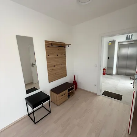 Ferienwohnung Bad Schallerbach شقة *